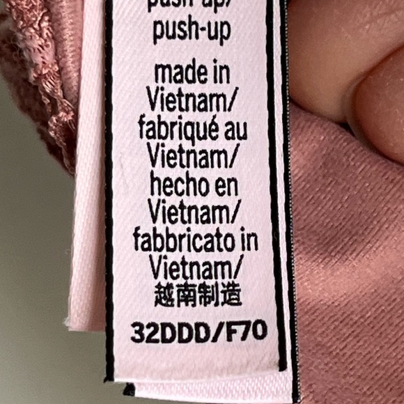 Victoria Secret Push-Up Bra Sz 32DDD - Picture 8 of 9